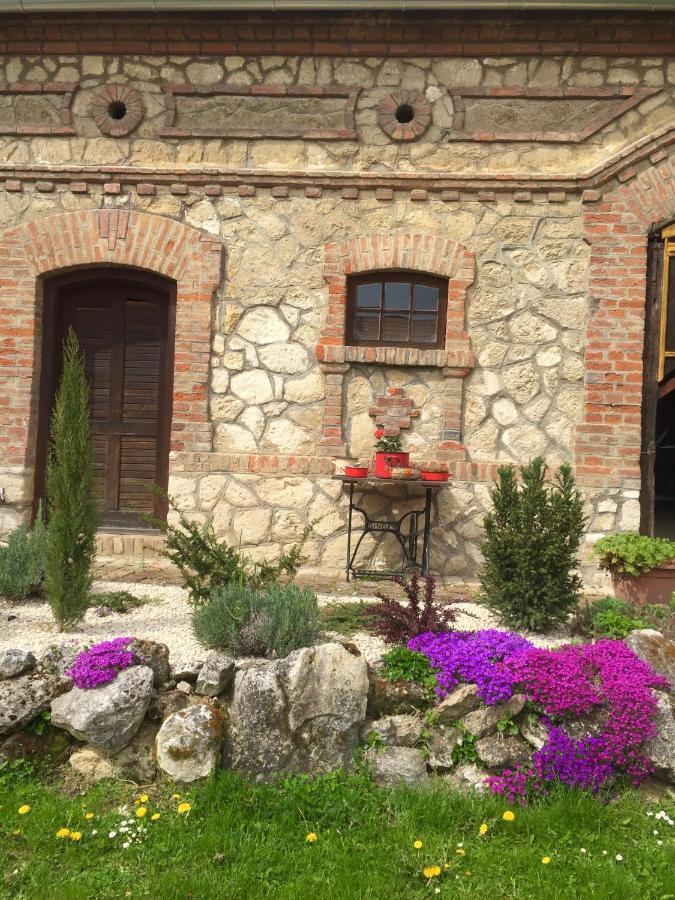 Hotel Levendula Porta és Pajtaszínház Orfű Esterno foto