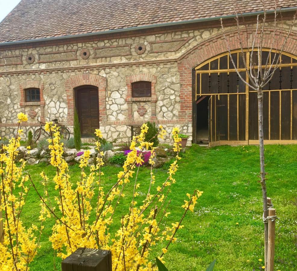 Hotel Levendula Porta és Pajtaszínház Orfű Esterno foto